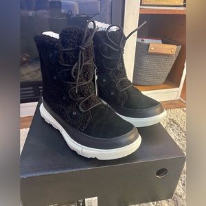 WOMEN'S SOREL EXPLORER™ II JOAN COZY BOOT Size9  ‼️FITS MORE LIKE A SIZE 8.5‼️